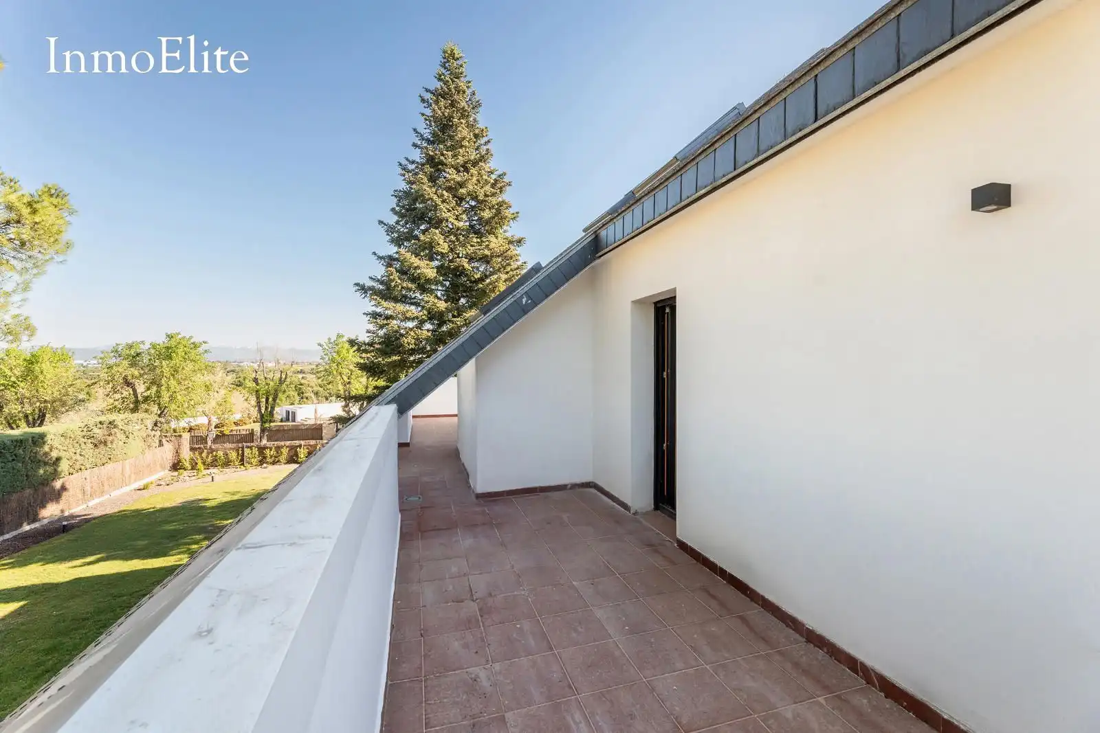 Terrassa de Casa o xalet en venda en Pozuelo de Alarcón amb Aire condicionat, Calefacció i Jardí privat