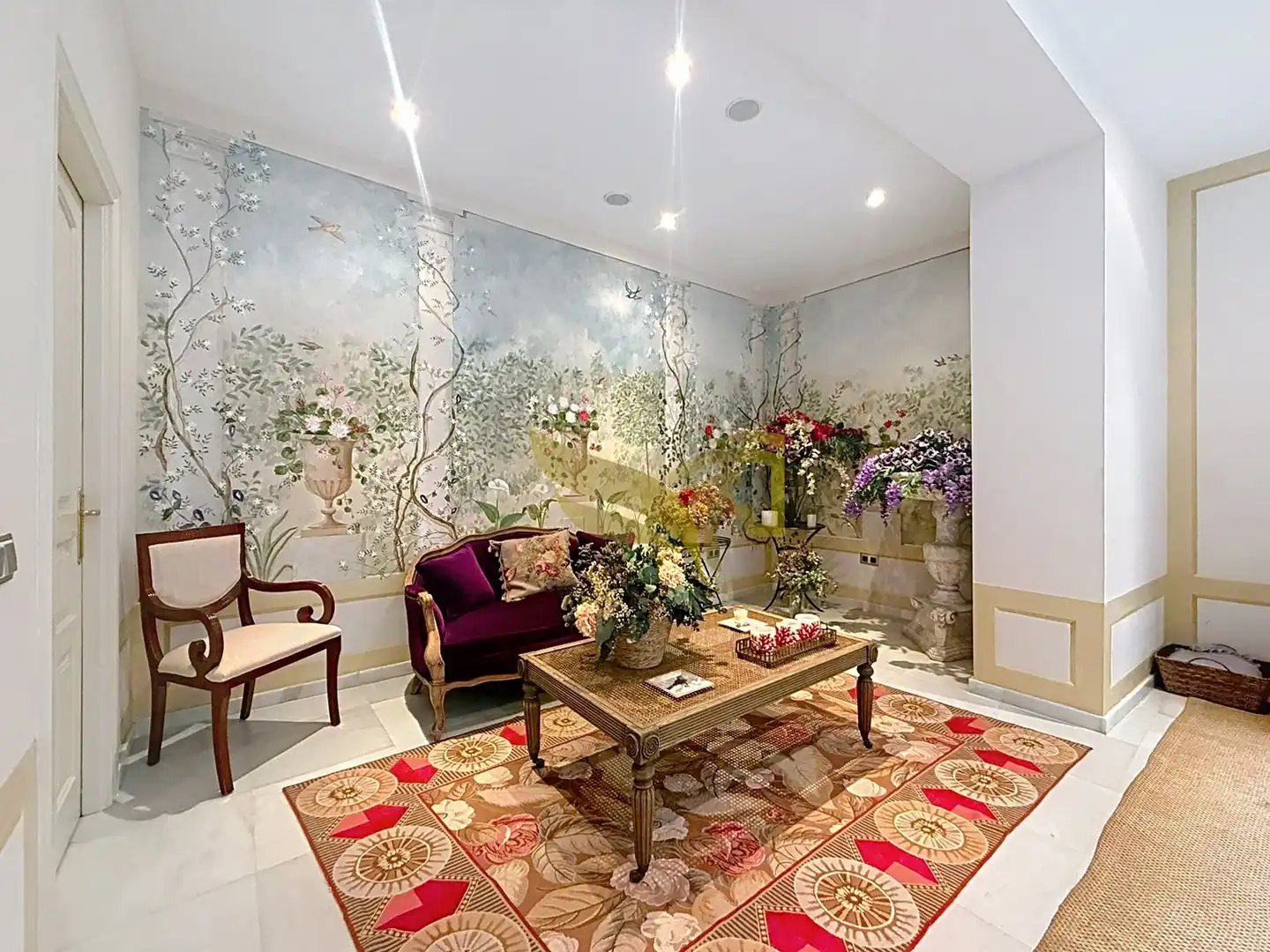 Wohnzimmer von Einfamilien-Reihenhaus zum Verkauf in Sevilla mit Klimaanlage, Heizung und Privatgarten