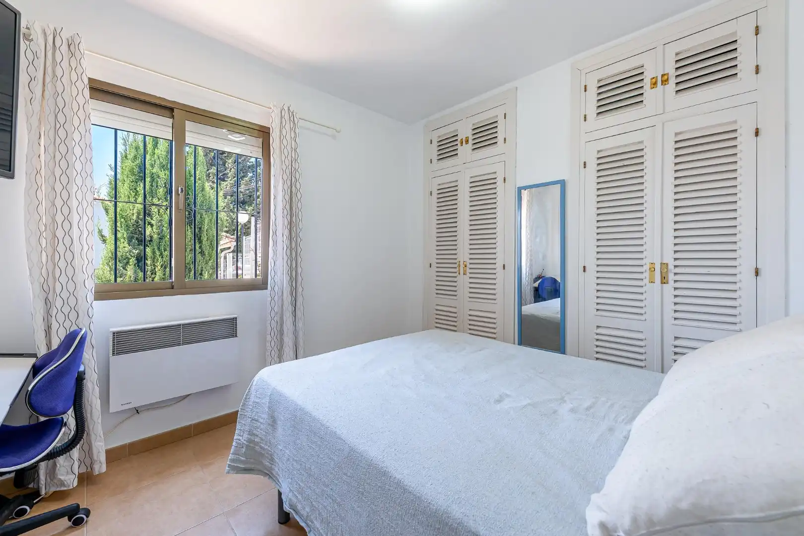 Bedroom of Apartments for sale in Fuengirola  with Air Conditioner, Private garden and Terrace