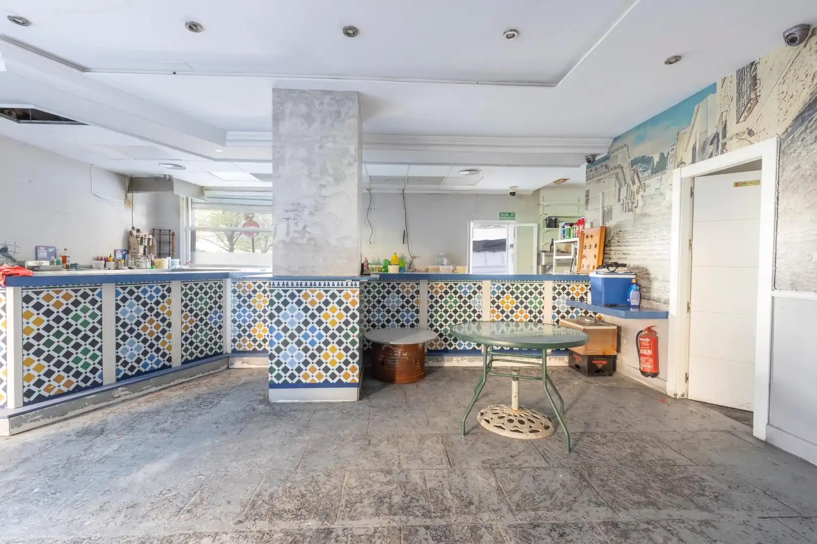 Commercial properties for sale in Granada  with Air Conditioner and Furnished