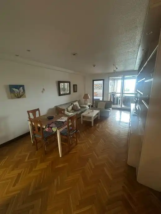 Sala de estar de Piso de alquiler en  Pamplona / Iruña con Calefacción, Parquet y Terraza