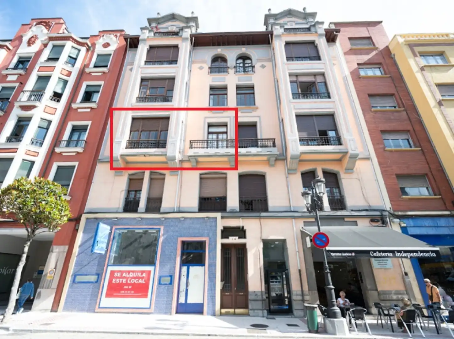 Vista exterior de Pis en venda en Oviedo  amb Calefacció i Balcó