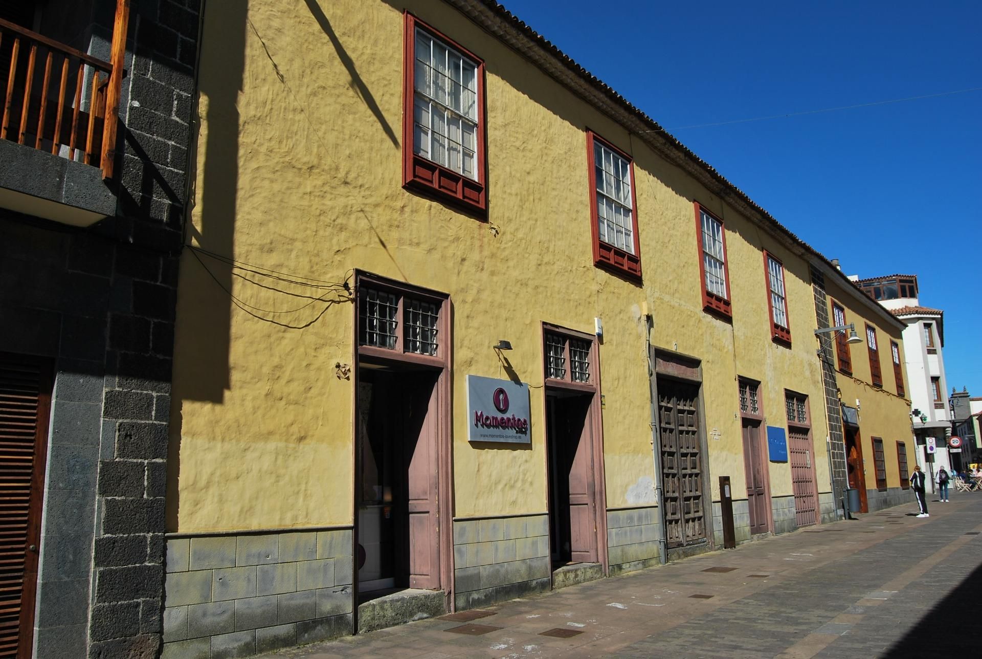 Vista exterior de Casa o xalet en venda en San Cristóbal de la Laguna amb Jardí privat, Terrassa i Traster
