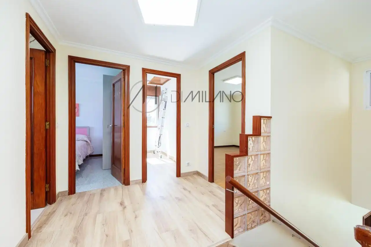 Casa o chalet en venta en Vigo  con Calefacción, Jardín privado y Parquet