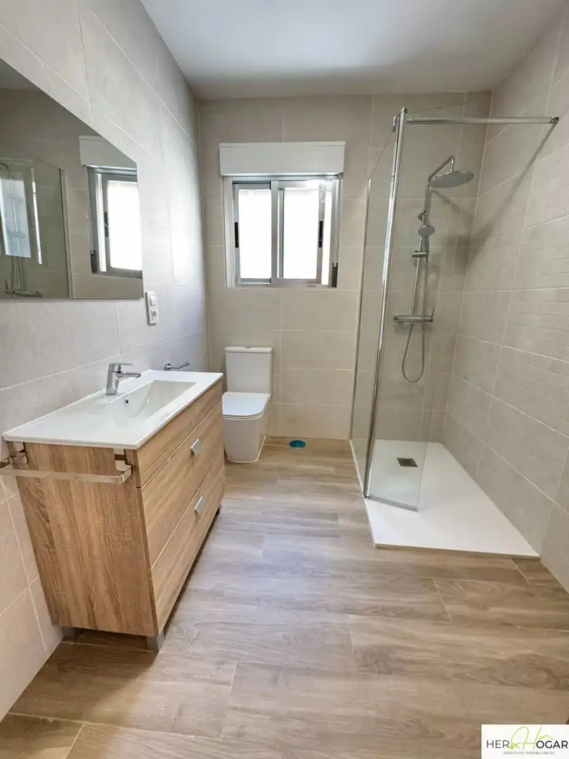 Baño de Piso de alquiler en Polán con Calefacción y Terraza