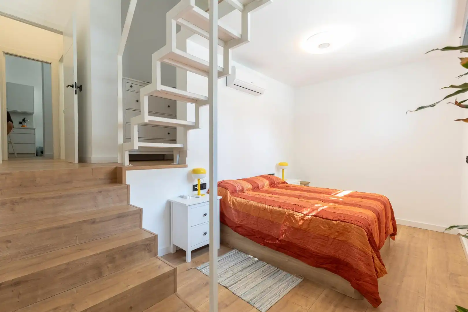 Habitación de Planta baja en venta en Granada con Aire acondicionado, Calefacción y Amueblado