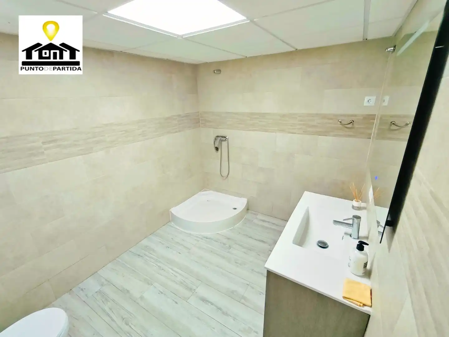 Badezimmer von Country house zum Verkauf in Utrera mit Klimaanlage, Heizung und Privatgarten