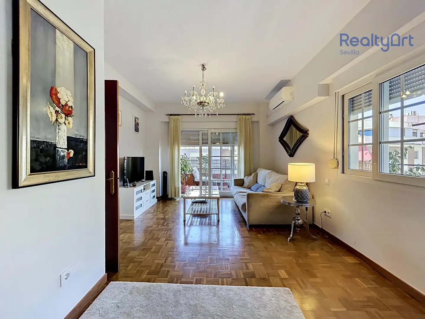 Sala de estar de Piso en venta en Sevilla con Aire acondicionado, Parquet y Terraza