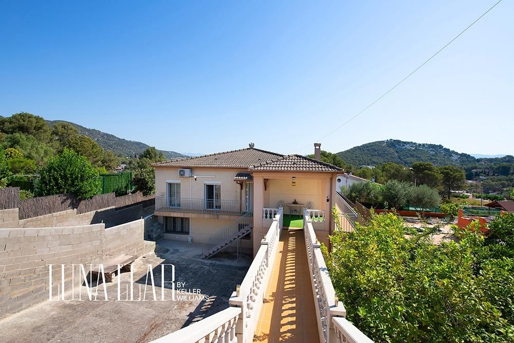 Exterior view of House or chalet for sale in Canyelles  with Air Conditioner, Heating and Private garden