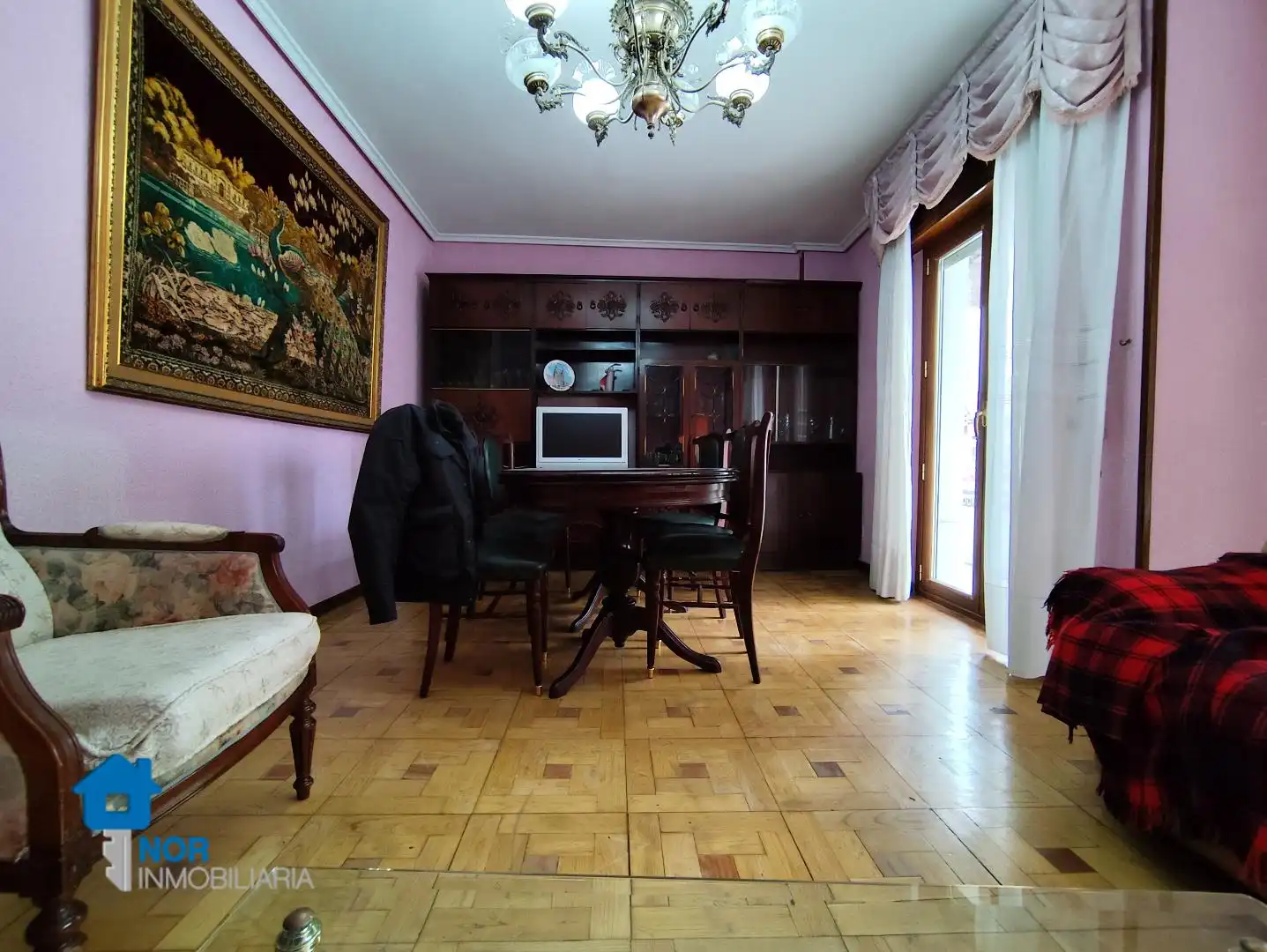 Sala d'estar de Pis en venda en Castro-Urdiales amb Terrassa i Moblat