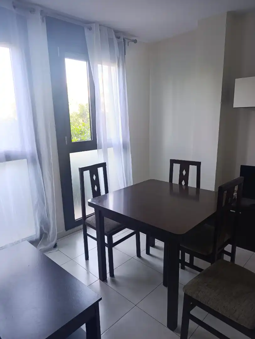 Menjador de Apartament de lloguer en Melilla amb Moblat, Forn i Microones