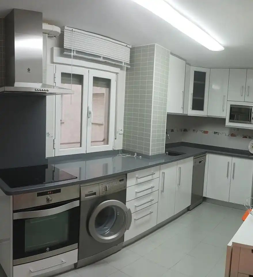 Cocina de Piso en venta en Calatayud con Calefacción, Terraza y Trastero