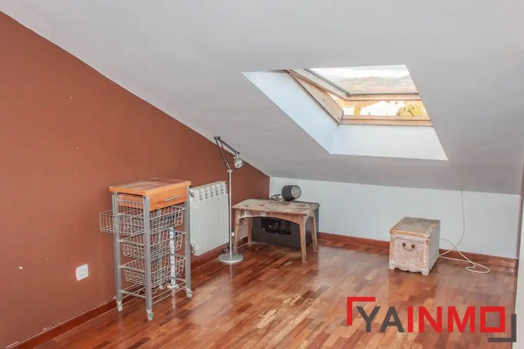 Bedroom of Duplexes for sale in La Puebla de Arganzón   with Heating, Storage room and Balcony