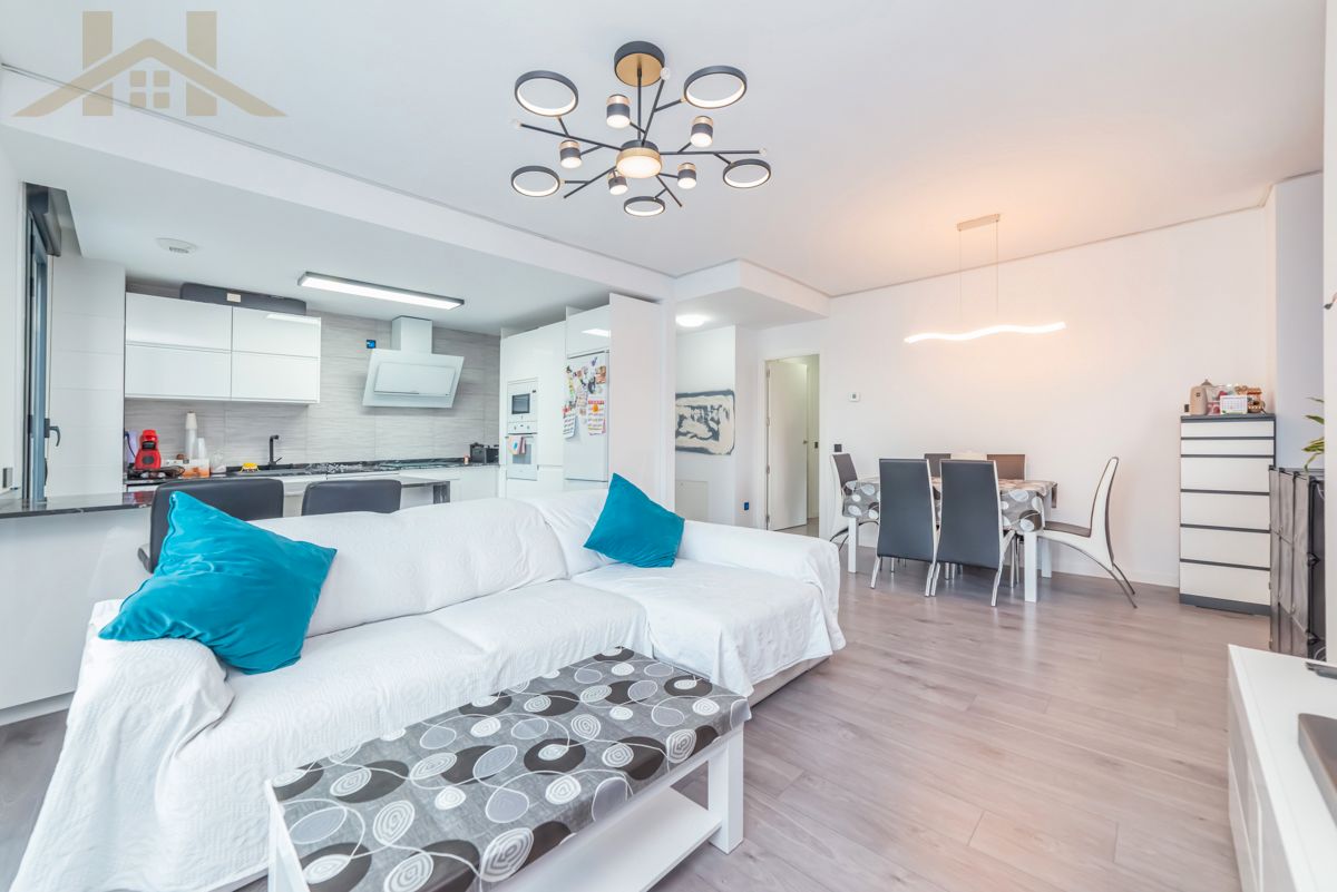 Living room of Flat for sale in Valdemoro  with Air Conditioner, Heating and Terrace