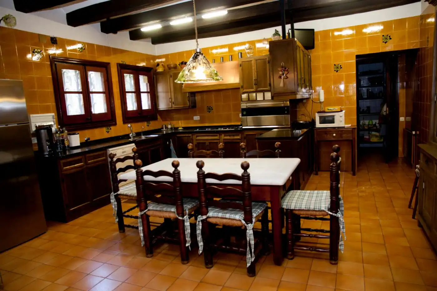 Cuina de Casa o xalet en venda en La Roca del Vallès amb Calefacció, Jardí privat i Terrassa