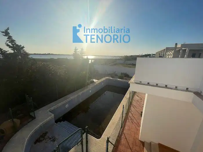 Vista exterior de Casa o chalet en venta en El Rompido con Terraza
