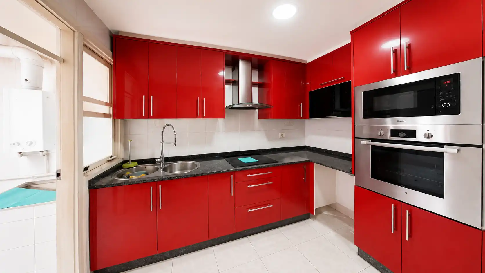 Cocina de Piso en venta en Vigo  con Trastero y Amueblado