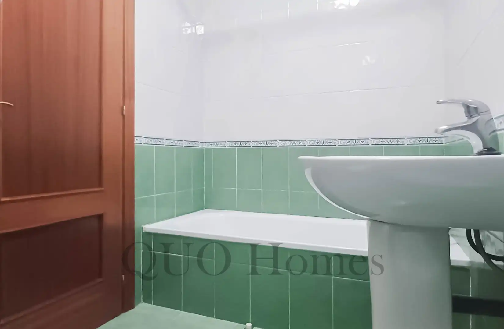 Bathroom of Flat for sale in Jerez de la Frontera  with Air Conditioner, Storage room and Balcony