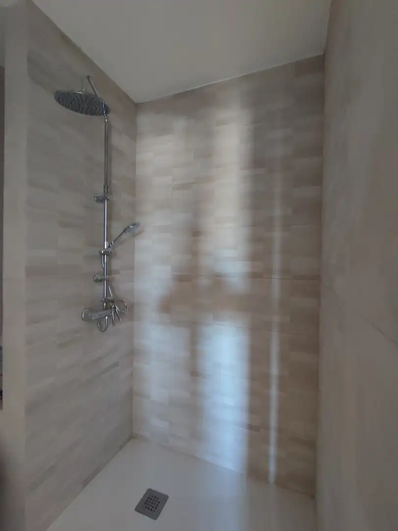 Baño de Piso en venta en Gelida con Aire acondicionado, Calefacción y Parquet