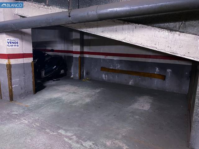 Garaje en Venta en Collblanc