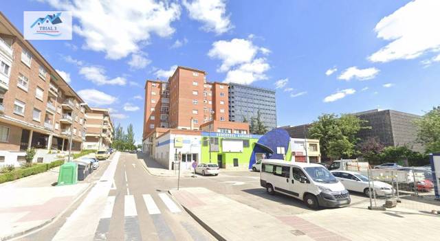 Local comercial en Venta en  ARAPILES, 28 en Los Bloques