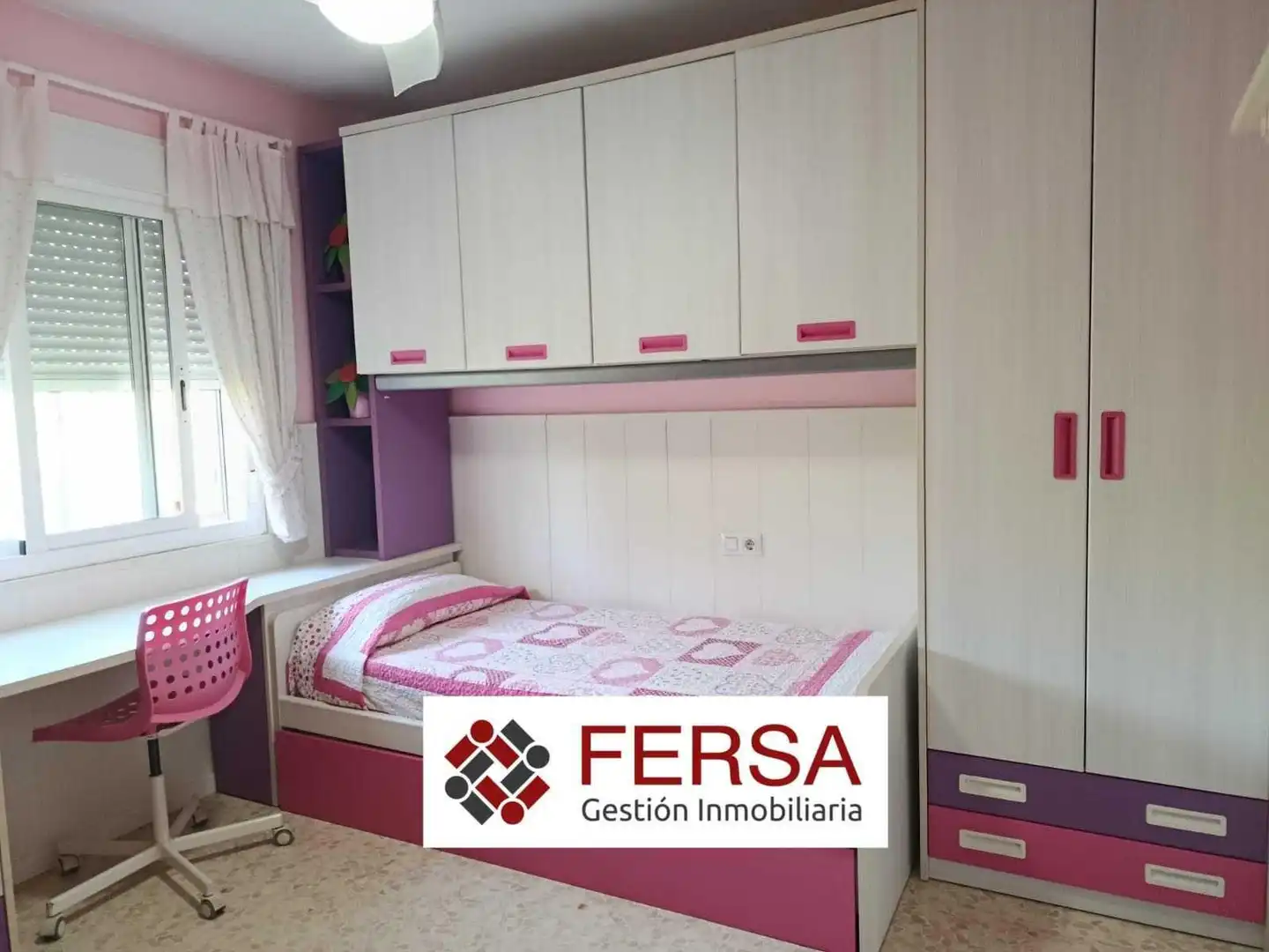 Habitación de Casa adosada de alquiler en Jerez de la Frontera
