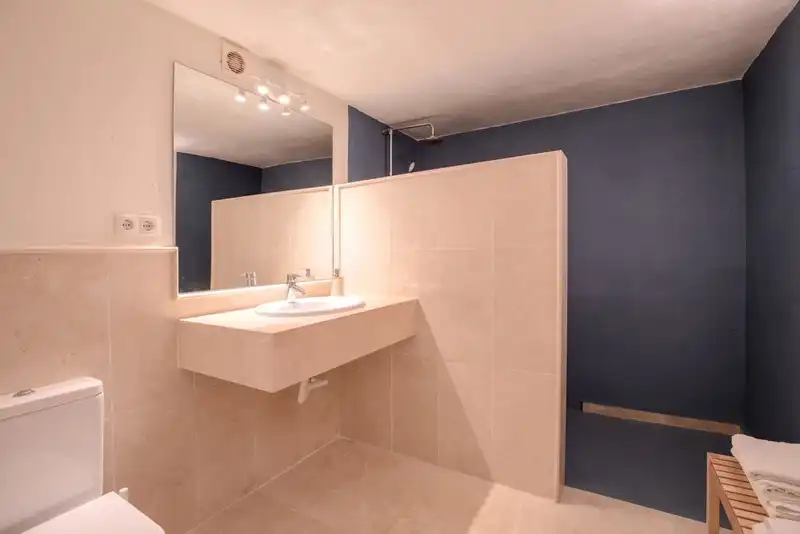 Bany de Casa o xalet de lloguer en Marbella amb Aire condicionat, Jardí privat i Terrassa