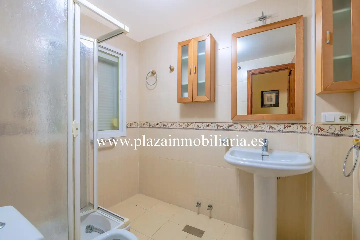 Bedroom of Ground floor for sale in Lucena  with Storage room and Furnished
