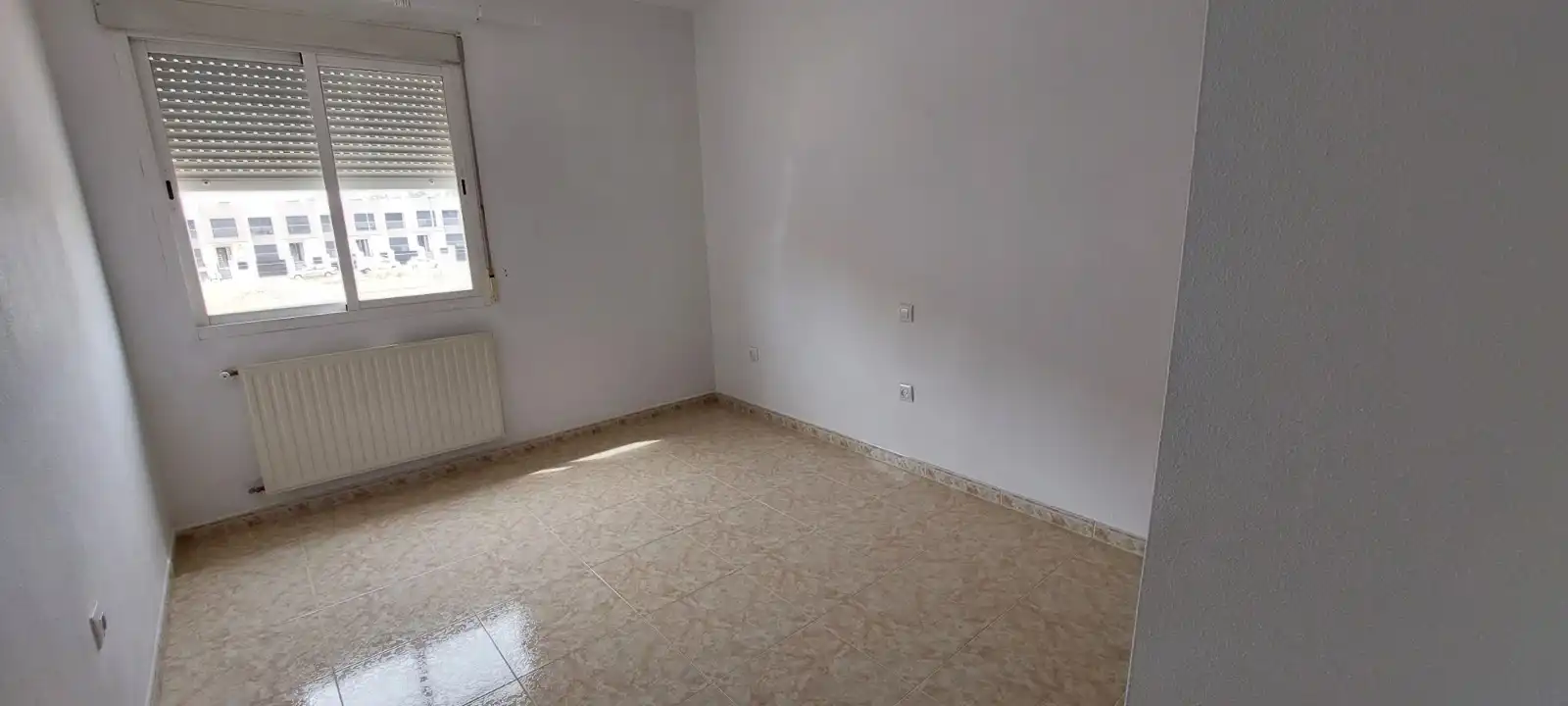Habitación de Casa adosada de alquiler en Badajoz con Calefacción, Jardín privado y Terraza