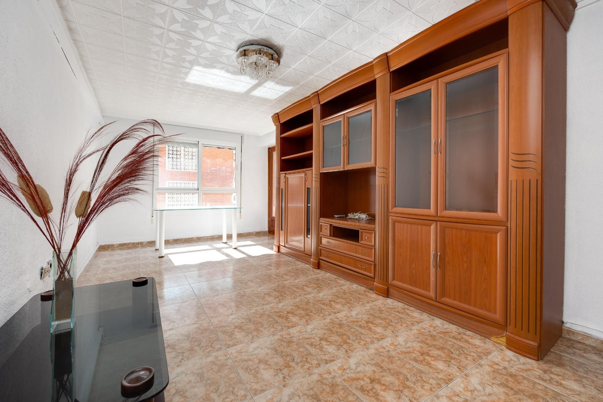 Sala d'estar de Apartament en venda en Torrevieja amb Terrassa i Balcó