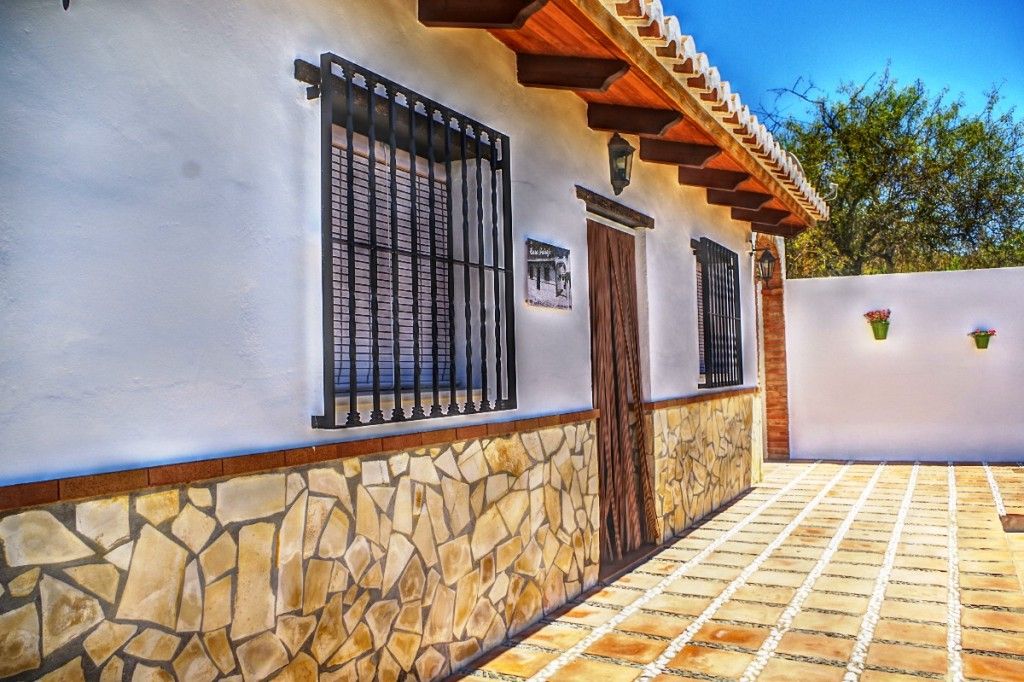 Exterior view of Country house for sale in Vélez-Málaga  with Air Conditioner, Private garden and Terrace