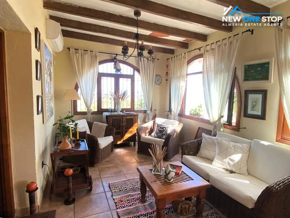 Sala de estar de Casa o chalet en venta en Mojácar con Aire acondicionado, Calefacción y Jardín privado