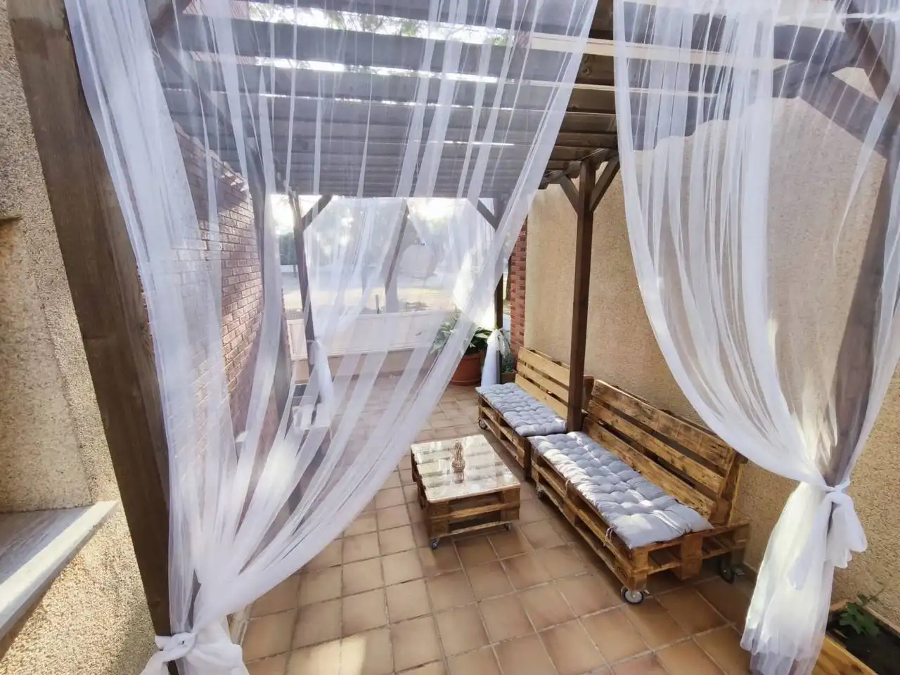 Terraza de Piso de alquiler en Cubelles con Aire acondicionado, Calefacción y Jardín privado