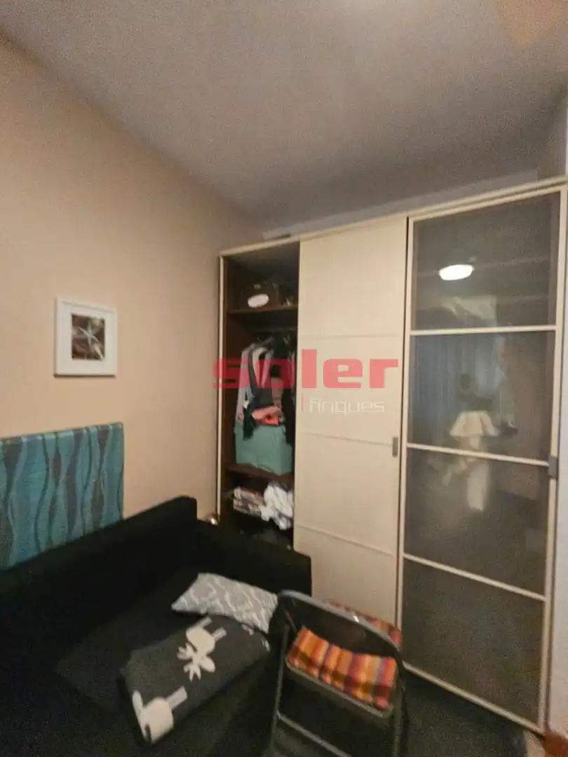 Habitación de Piso en venta en Barcelona con Aire acondicionado y Calefacción