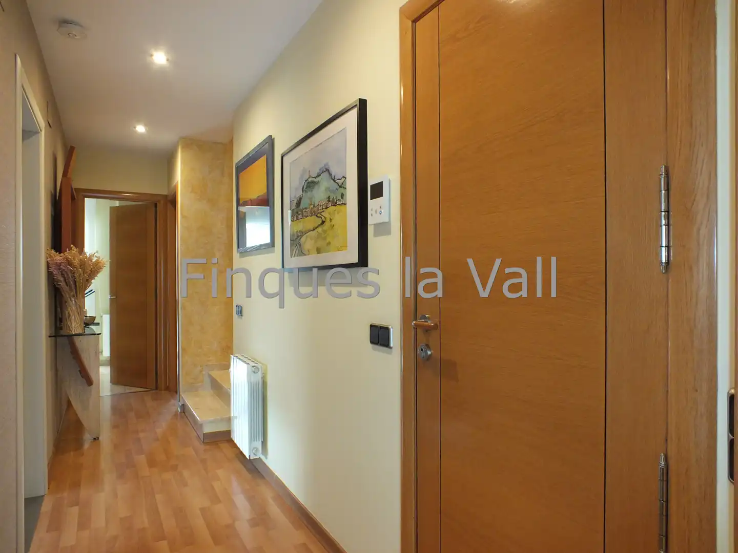 Haus oder Chalet zum Verkauf in Tona mit Heizung, Privatgarten und Ofen