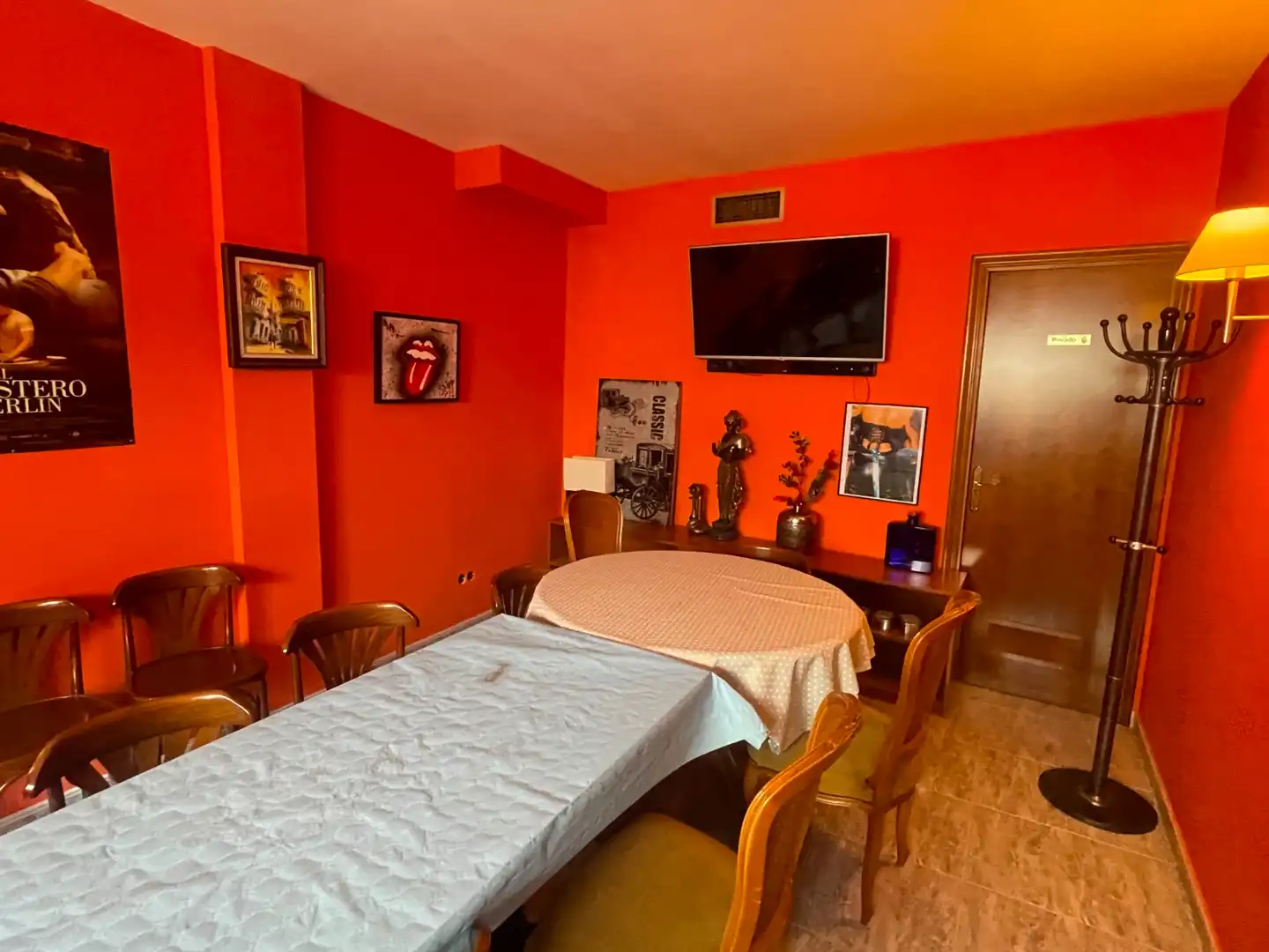Comedor de Local en traspaso en L'Hospitalet de Llobregat con Aire acondicionado, Calefacción y Amueblado