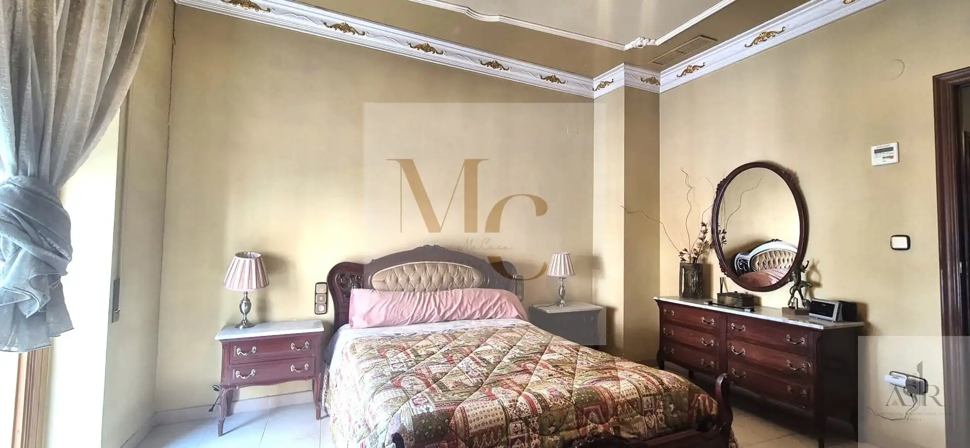 Bedroom of Houses for sale in Silla  with Storage room