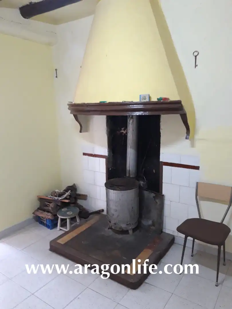 Kitchen of Houses for sale in Maella  with Furnished and Balcony