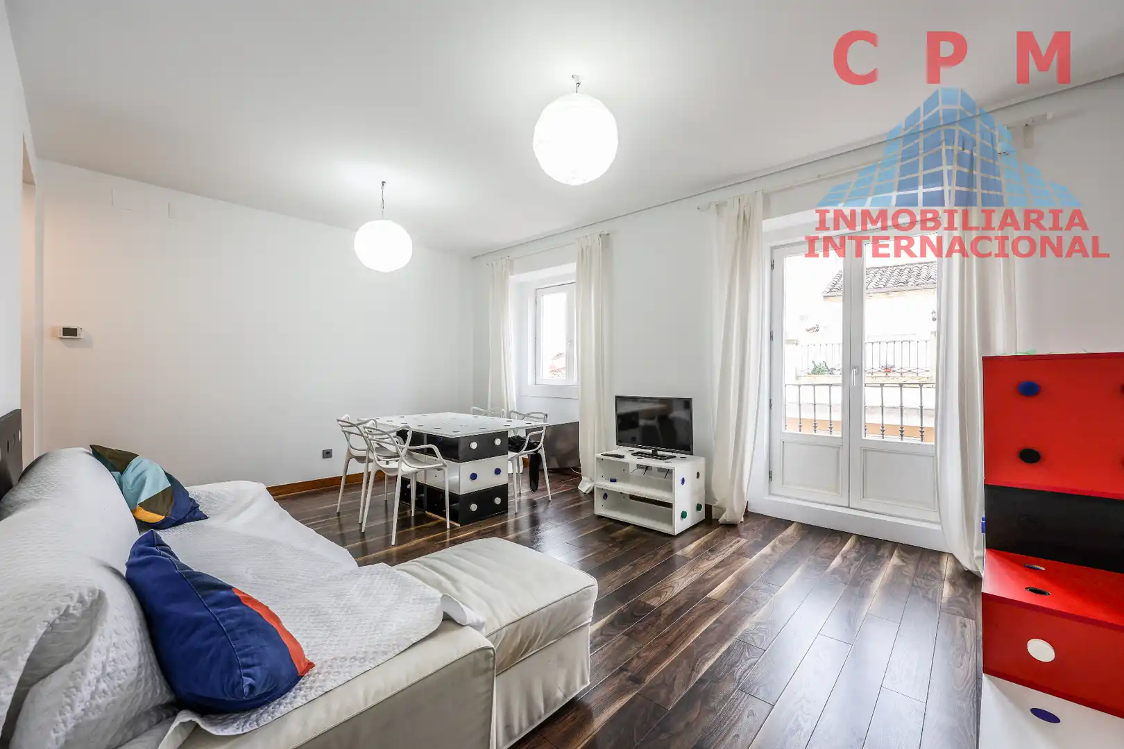 Living room of Flat for rent in Madrid  with Air Conditioner, Heating and Parquet flooring