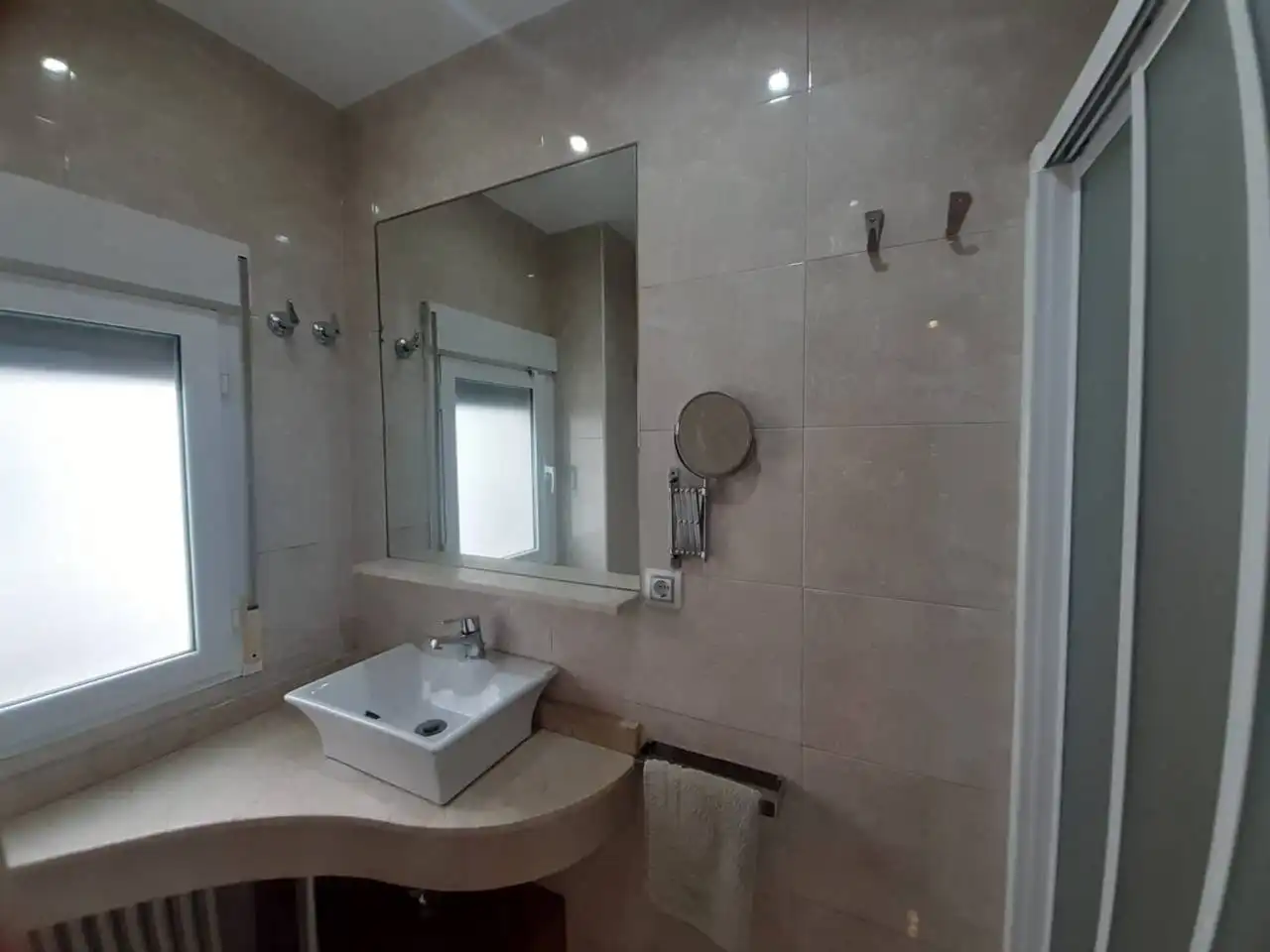 Bathroom of Flat for sale in Baza, Granada