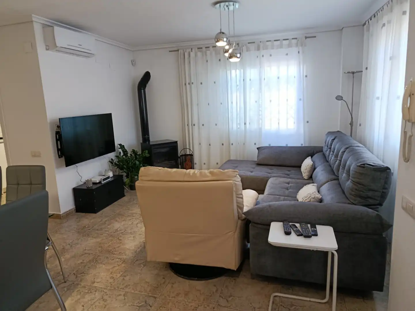 Sala de estar de Casa adosada en venta en Oropesa del Mar / Orpesa con Aire acondicionado, Terraza y Amueblado