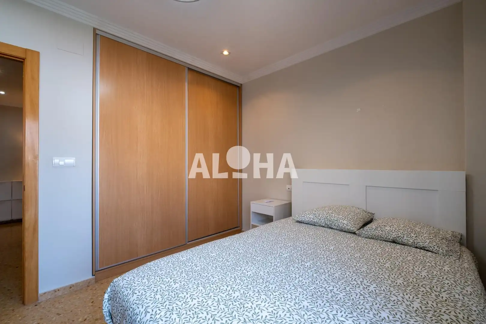 Habitación de Apartamento de alquiler en Moncada con Aire acondicionado, Calefacción y Amueblado