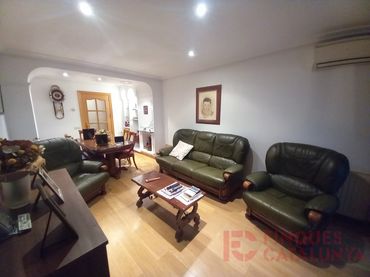 Piso con ascensor en venta en Montilivi