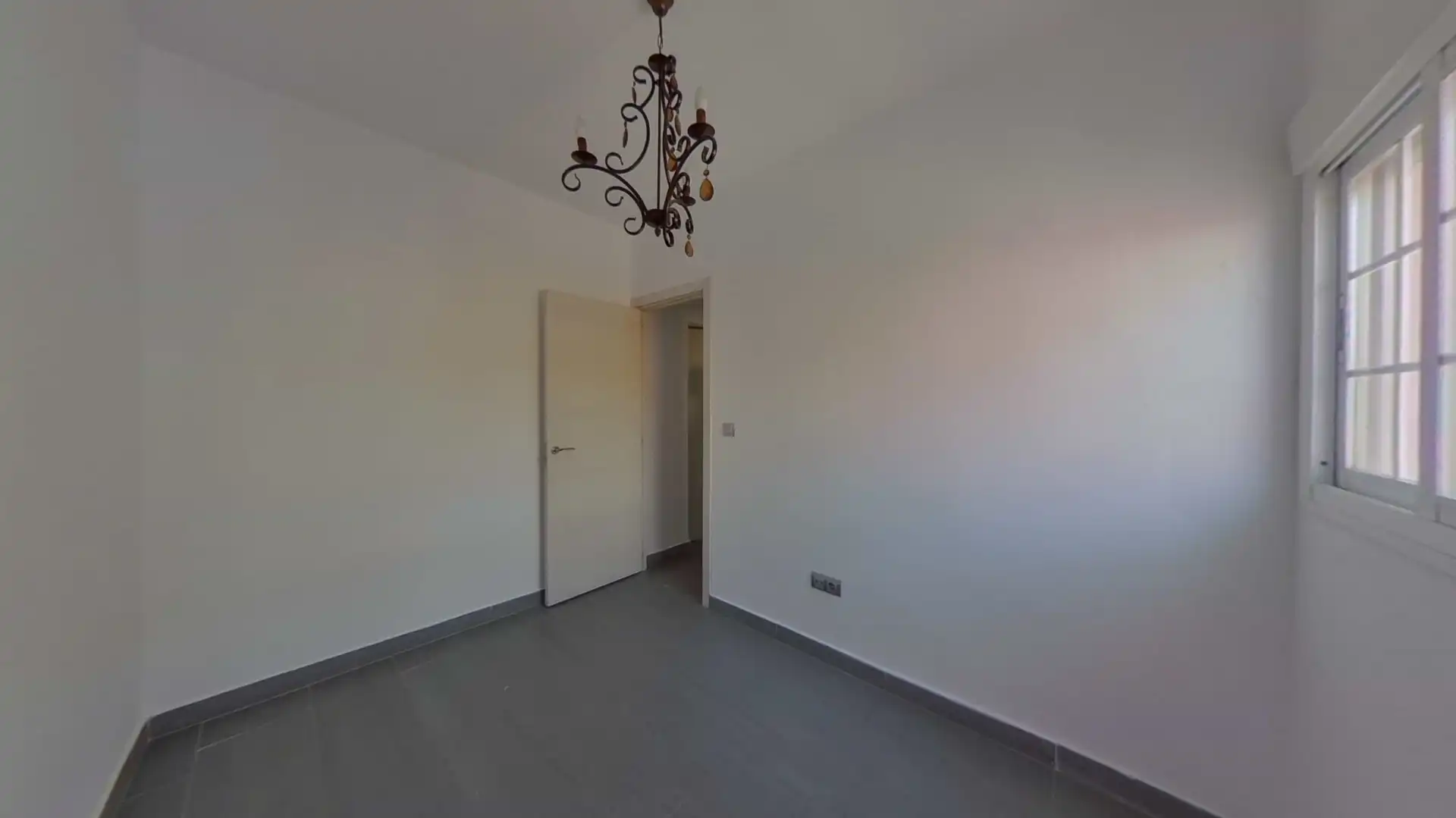 Wohnung zum Verkauf in La Línea de la Concepción mit Terrasse