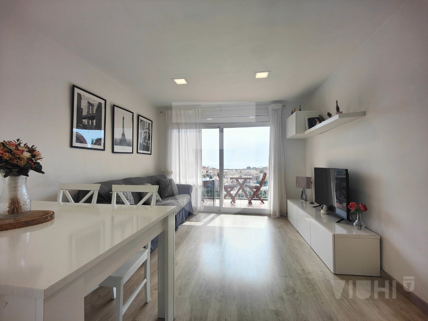 Wohnzimmer von Wohnung zum Verkauf in Montgat mit Klimaanlage, Heizung und Parkett