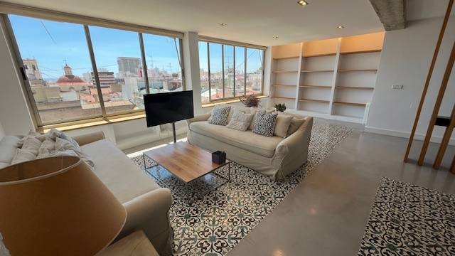 Piso en Alquiler en Calle Medico Pascual Perez en Barrio del Centro