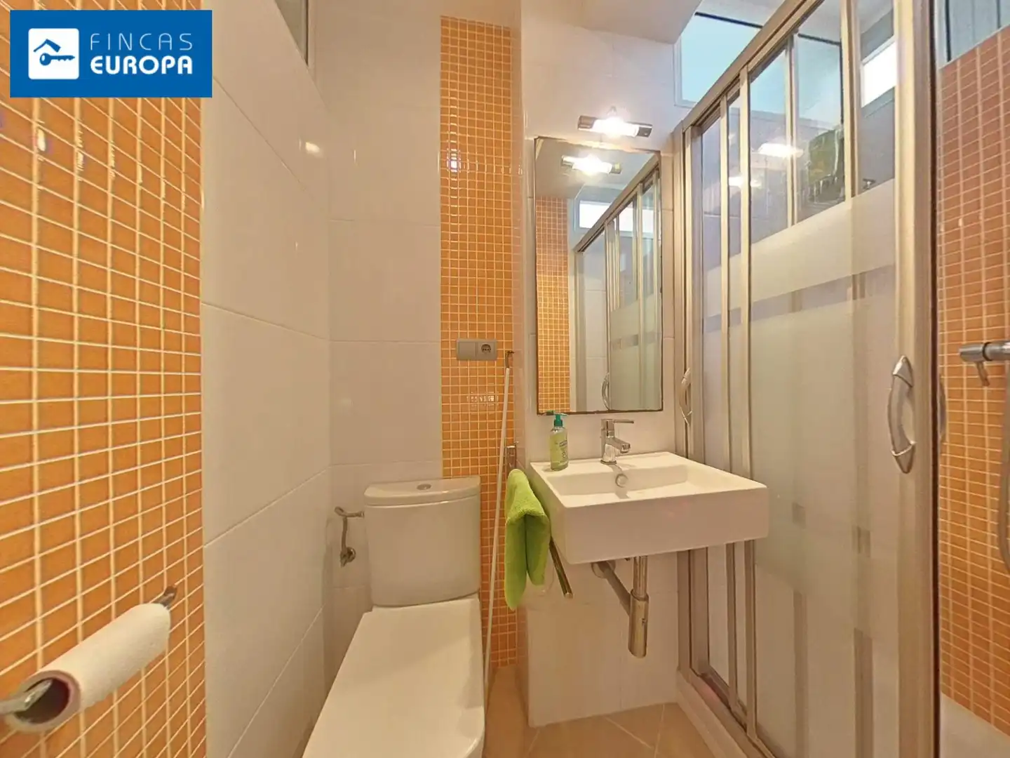 Bathroom of Flat for sale in Salou  with Terrace, Storage room and Furnished