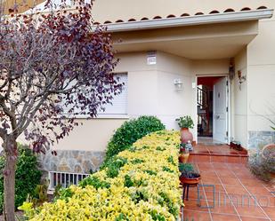 Vista exterior de Casa o xalet en venda en Lliçà d'Amunt amb Aire condicionat, Calefacció i Jardí privat