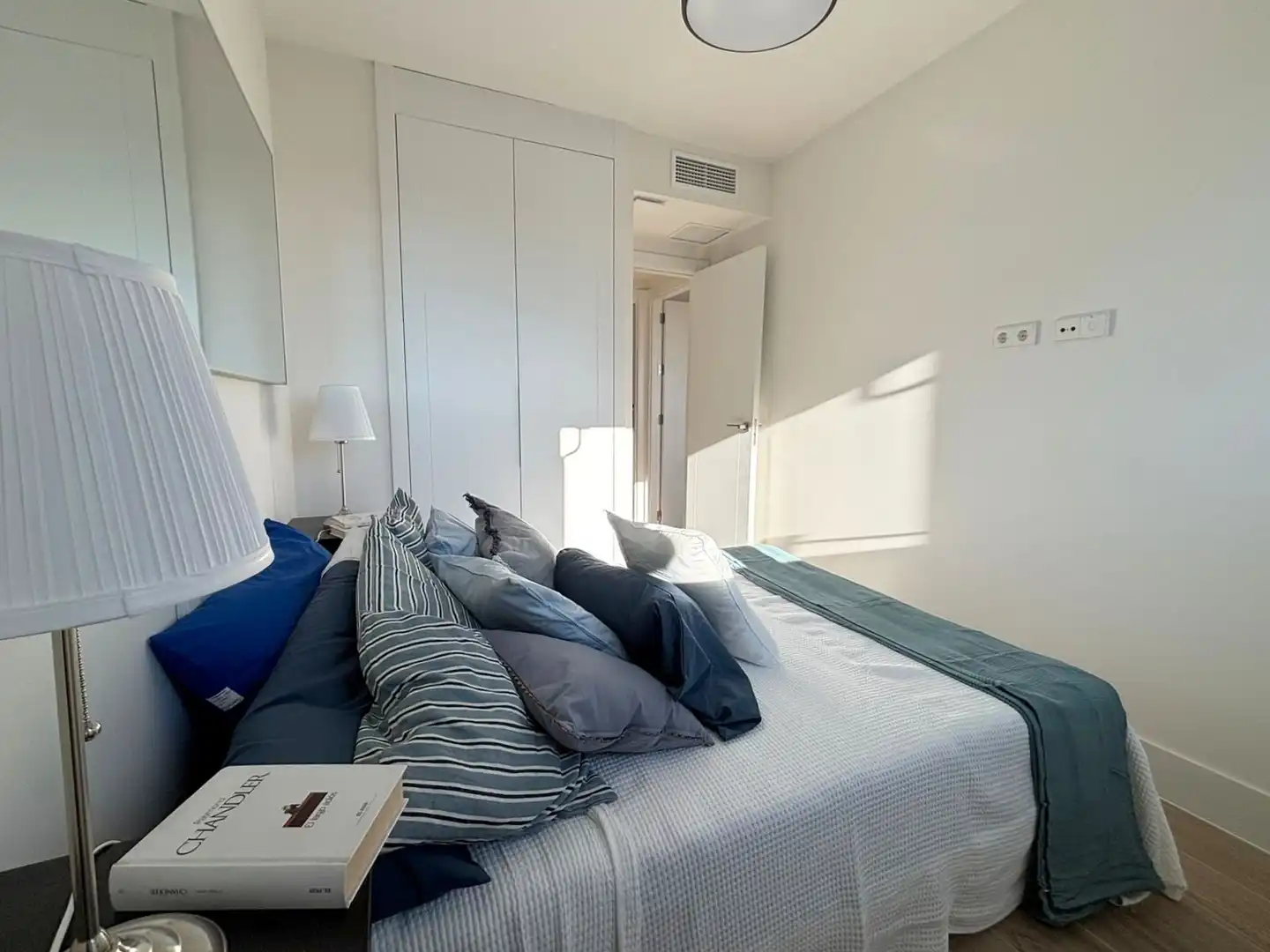 Bedroom of Flat for rent in Madrid  with Air Conditioner, Heating and Swimming Pool
