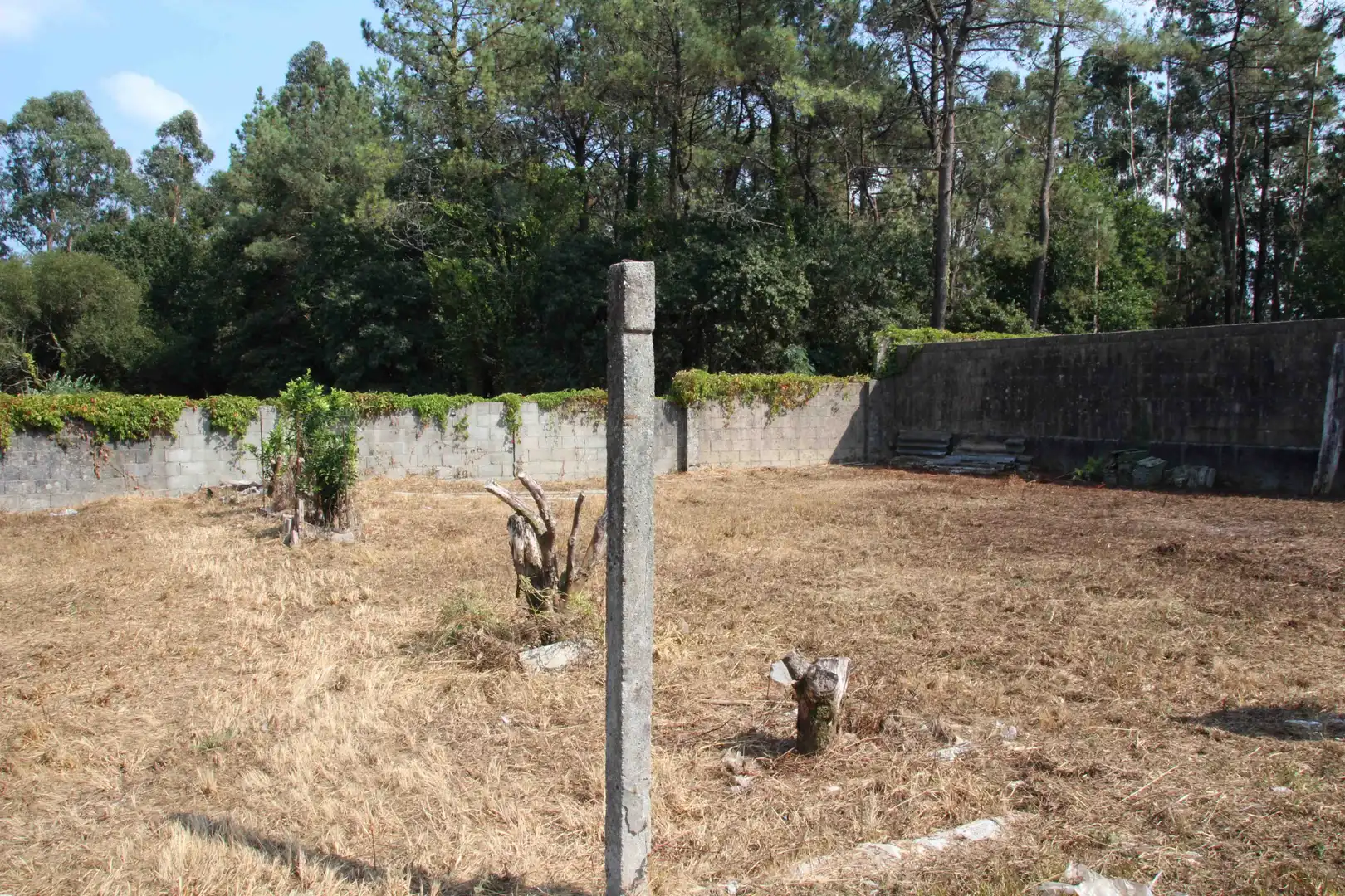 Nave industrial en venta en Brión